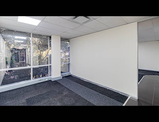 359M² OFFICE TO LET IN FERNDALE